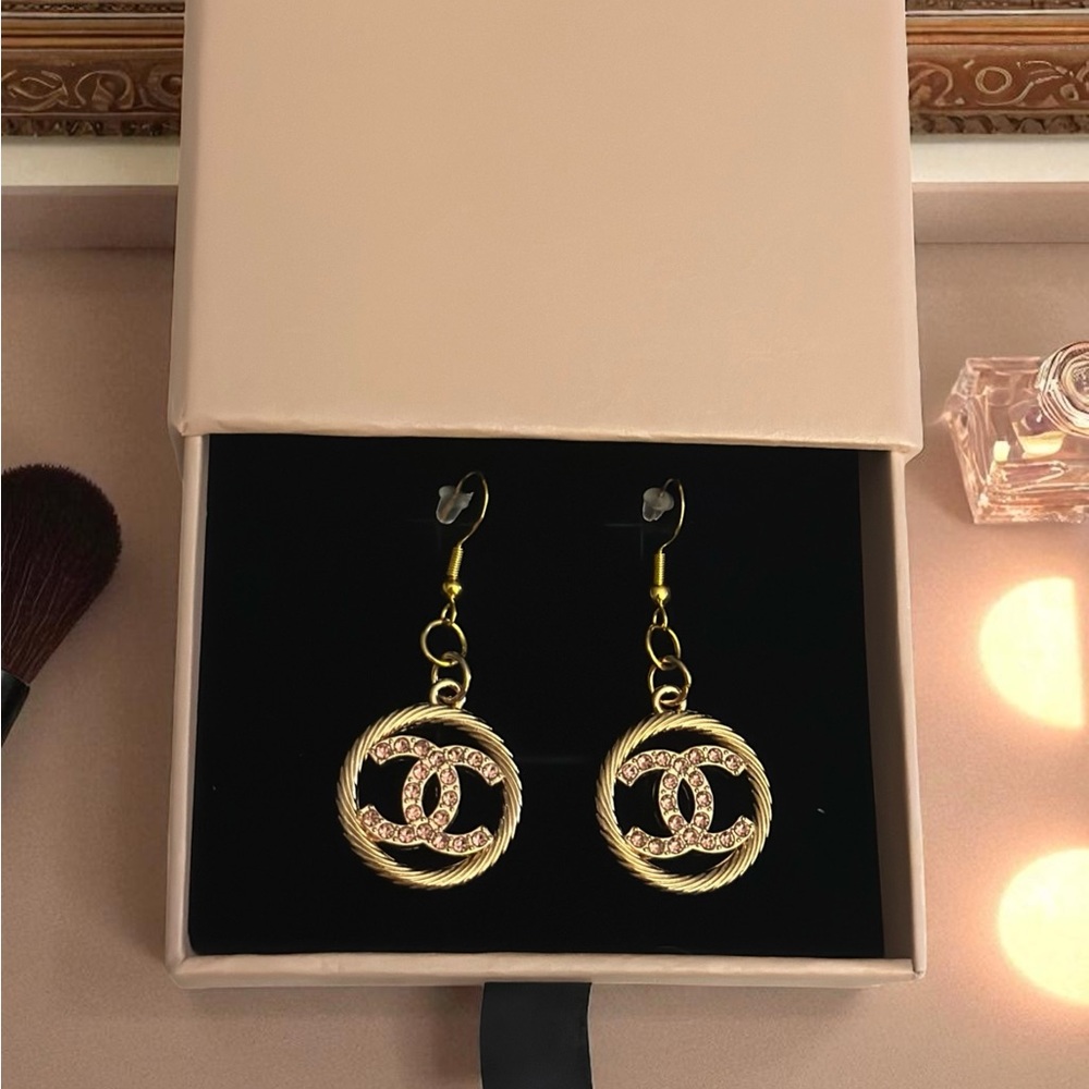 Authentic ZIPPER-PULL EARRINGS - Picture 5 of 14